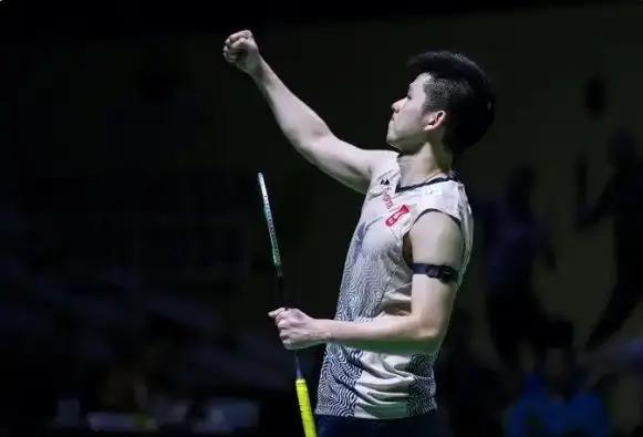 深圳队抓住 深圳队抓住