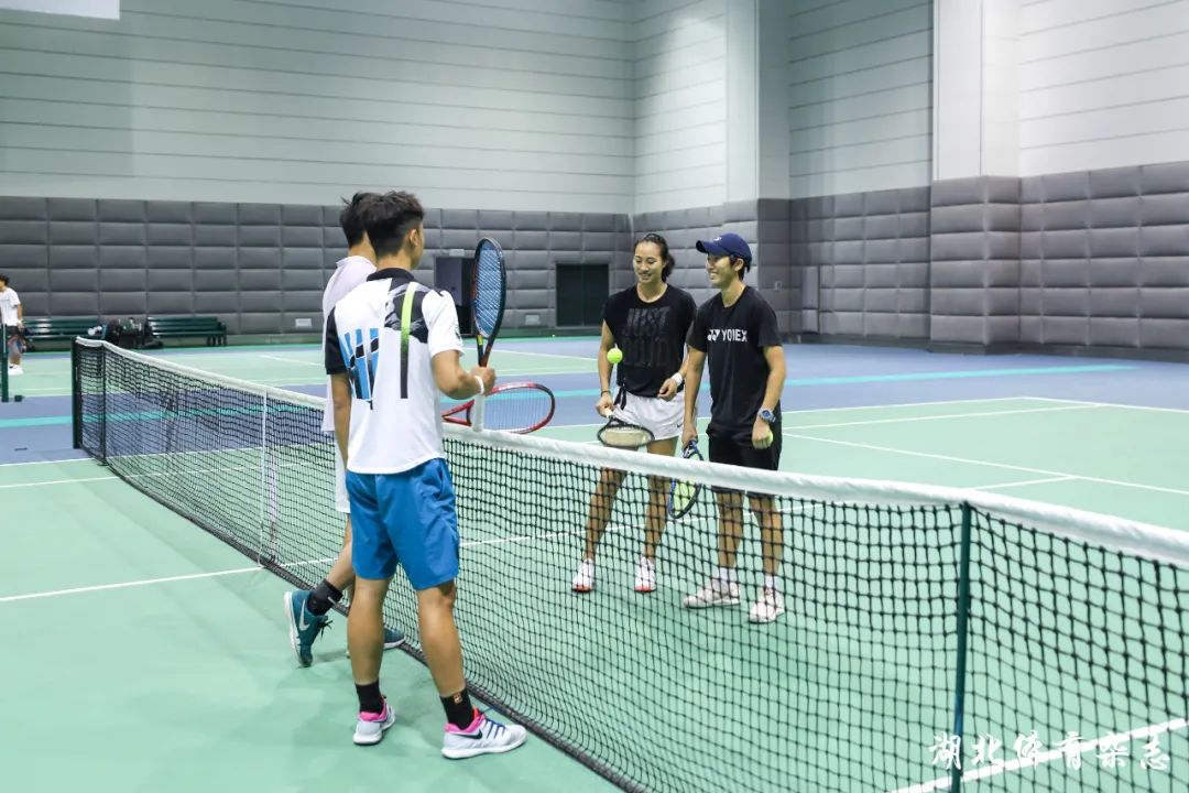 的态度也呈 的态度也呈