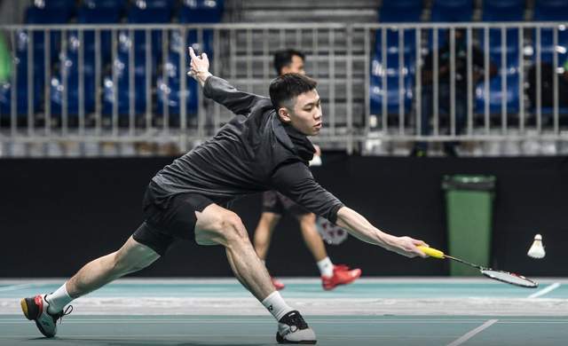 期待这位伟 期待这位伟